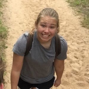 Meet your Posher, Alyssa